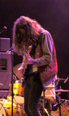 フィラデルフィアのSSWカート・ヴァイル（Kurt Vile）の最新ライヴ・フルセット音源が無料DL可