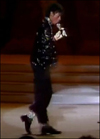 マイケル・ジャクソンが初めてムーンウォークを披露した時に着用していた帽子がオークションへ