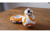『スター・ウォーズ／フォースの覚醒』に登場する球体型ドロイドBB-8のラジコントイが登場