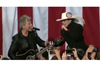 レディー・ガガとジョン・ボン・ジョヴィが「Livin' On A Prayer」をデュエット、ヒラリー・クリントン支援集会にて