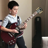 10歳の少年ギタリストによるメタリカ「Master of Puppets」のカヴァー演奏映像が話題に