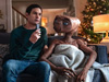 映画『E.T.』のE.T.と大人になったエリオットが米CMで再会