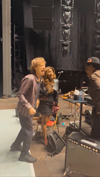 ミック・ジャガー、バックステージでのウォーミングアップ・セッションの動画公開