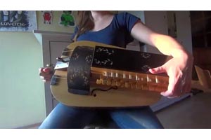 ハーディ・ガーディ hurdy gurdy ヨーロッパ 手作り古楽器 民族