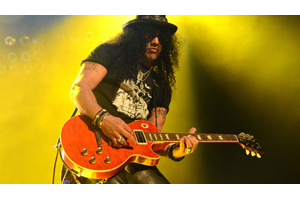 販売純正 Guns n´ Roses Slash スラッシュ 日本公演 ギターピック 