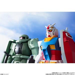 ガンダム、ザクが巨大ソフビに 「ソフビスーツガンダム」シリーズが“DX版”で復活 - amass