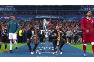 2cellos Uefaチャンピオンズリーグ決勝戦 のパフォーマンス映像を公開 Amass