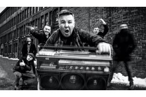 ドロップキック・マーフィーズ 4年ぶりの新アルバム『Turn Up