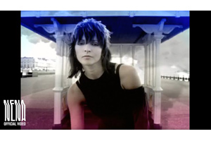 ネーナ 「ロックバルーンは99」2002年版のミュージックビデオを4Kリマスター化 - amass