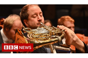 生まれつき両腕がなく、足の指でフレンチホルンを演奏するホルン奏者フェリックス・クリーザー 英BBCが特集映像公開 amass