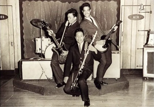 若き日のジミ・ヘンドリックスが使用したギターが1億8千万円で売りに