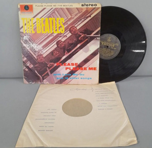 ロンドンのチャリティ・ショップで発見されたビートルズのレコード 貴重なものだった 80万円で落札 - amass