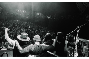 ルーカス・ネルソン&プロミス・オブ・ザ・リアル 無期限の活動休止を発表 amass