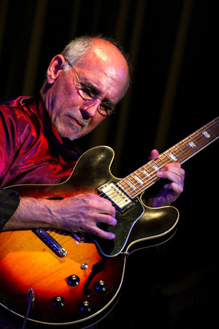 Larry Carlton