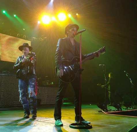 Guns N' Roses (with special guest Izzy Stradlin) @ O2 Arena London