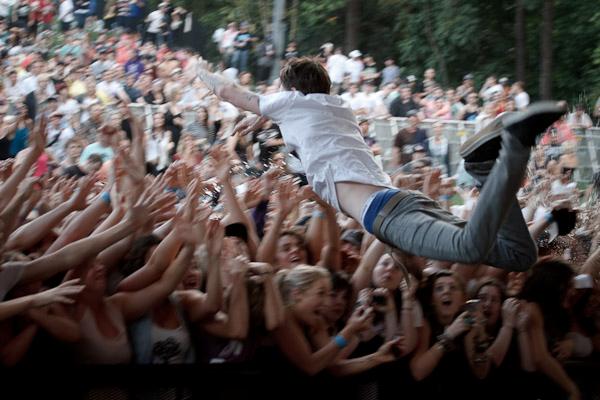 Stage Dives