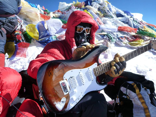 Alice Cooper guitar climbs Everest