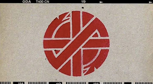 英アナーコ パンク バンド クラスの象徴的なロゴをデザインしたデイヴ キングが死去 Amass
