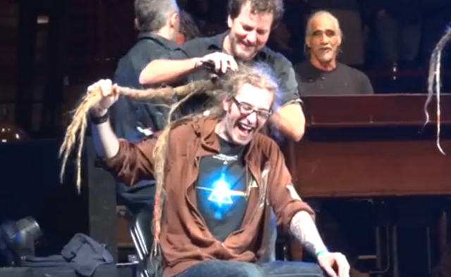 Pearl Jam - Dreadlock Shaving