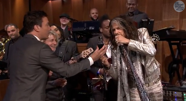 Steven Tyler Records a Personal Voicemail Greeting