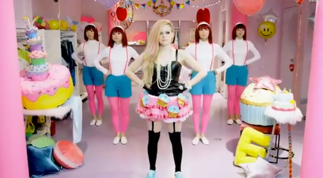 Avril Lavigne / Hello Kitty