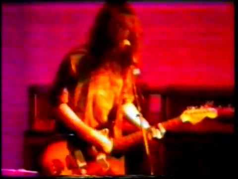 Dinosaur Jr. live 1989