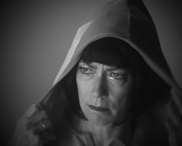 Kim Gordon - Une Danse Des Bouffons