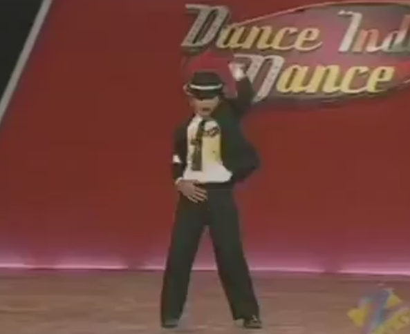 A performance by 7 year-old boy - michael jackson