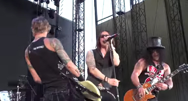 Slash / Myles Kennedy - Duff McKagan