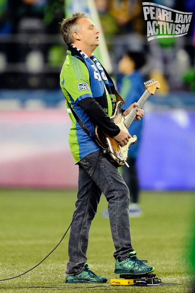 Mike McCready performs the Star Spangled Banner