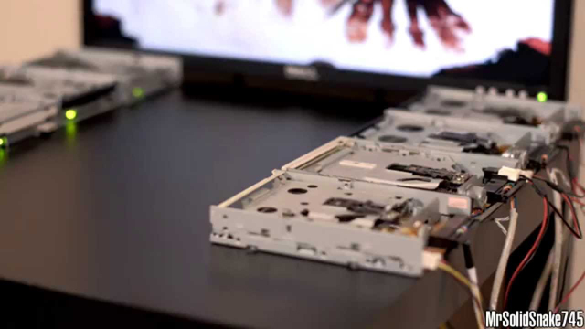 Attack on Titan - Guren no Yumiya on Eight Floppy Drives
