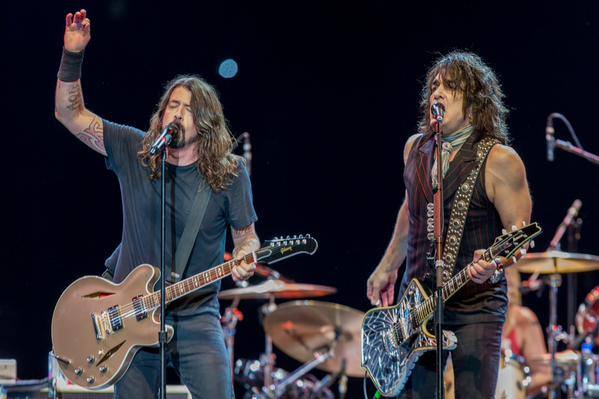 Dave Grohl and Paul Stanley