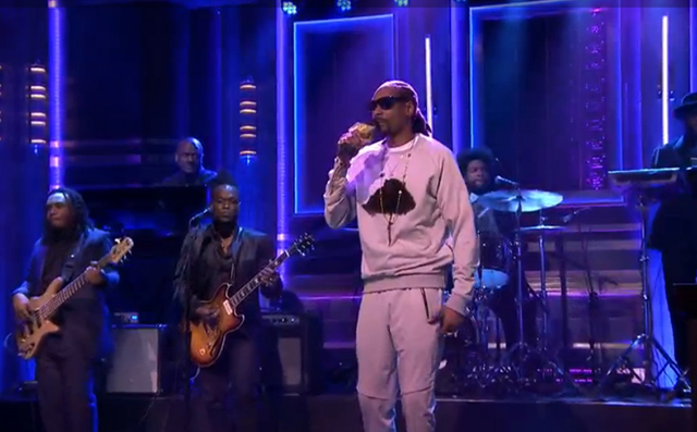 Snoop Dogg and The Roots