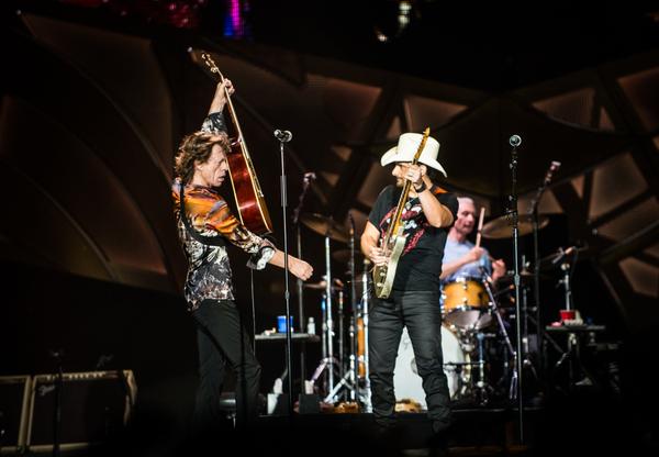 Rolling Stones with Brad Paisley