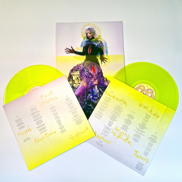 ビョークの最新アルバム『Vulnicura』がネオン・イエロー・カラー・ヴァイナル仕様のアナログ・レコードで再発 - amass