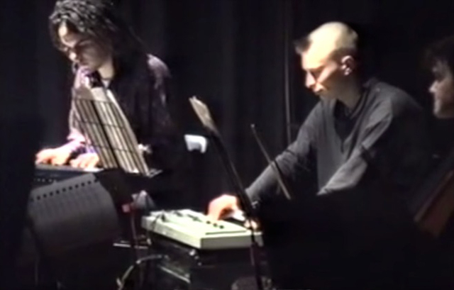 Thom Yorke Performs Experimental Music in Rare 1990 Footage