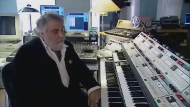 Vangelis' custom MIDI setup demonstration