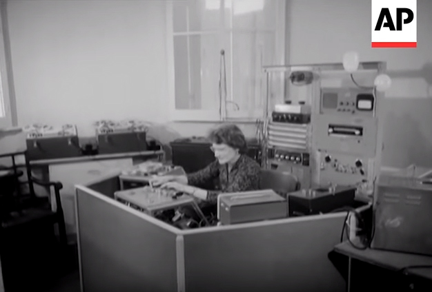 Daphne Oram’s 1960s home studio