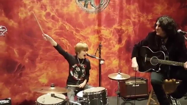 Kid drummer Logan Robot Gladden plays Nothin' To Lose with KISS