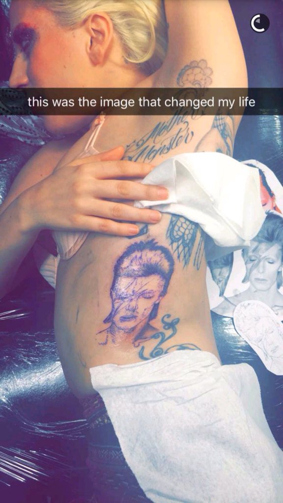 Lady Gaga - David Bowie tattoo