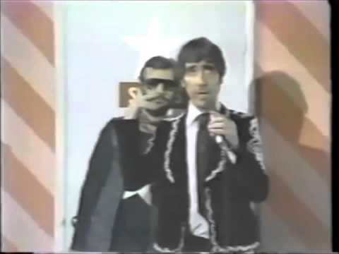 The Who's Keith Moon introduces Sparks (with help from Ringo Starr) 1974