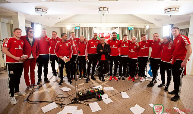 Manic Street Preachers and Euro 2016 Wales Team