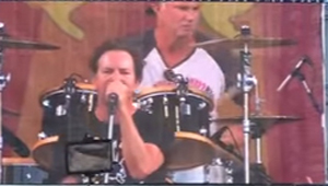 Pearl Jam with Chad Smith
