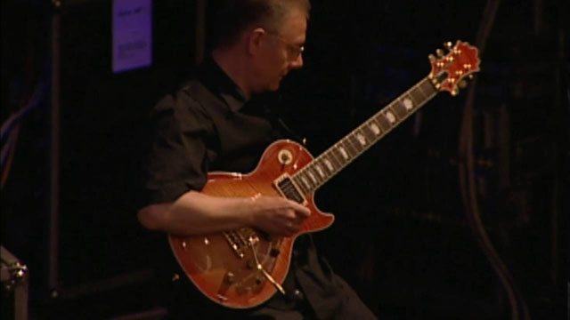 Robert Fripp Introductory Soundscape Warsaw 10 June 2000