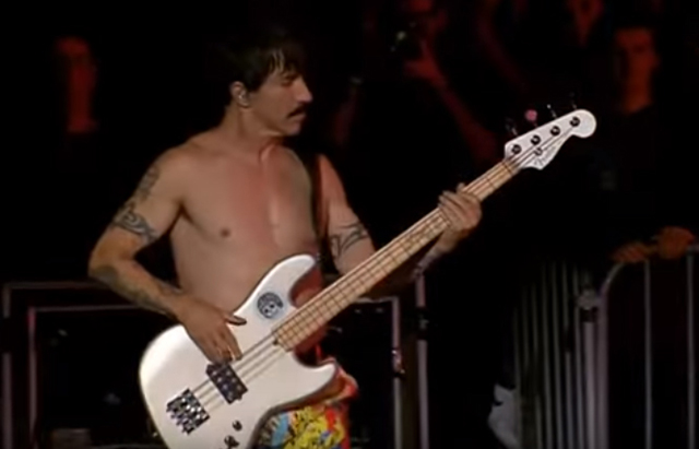 Red Hot Chili Peppers - Jam [Anthony on Bass] (Live at Pinkpop 2016)