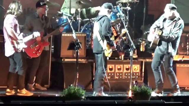 Neil Young & Promise Of The Real With Willie Nelson