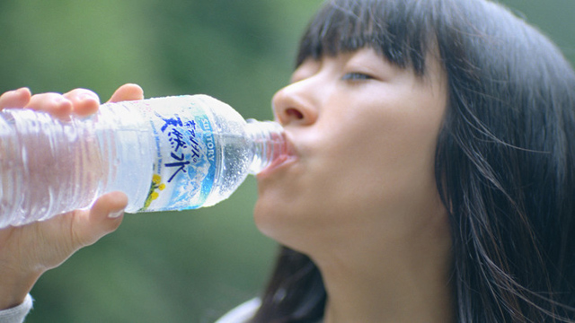 「サントリー天然水」新CM「水の山行ってきた南アルプス」篇