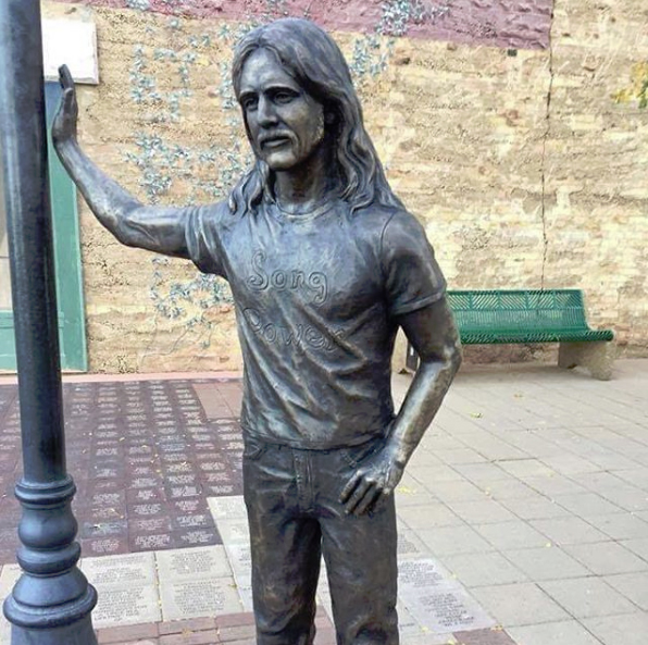 Statue of Glenn Frey in Winslow, Arizona