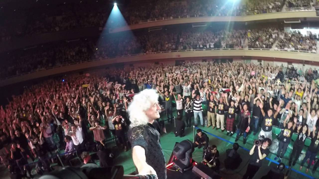 Brian May - Selfie Stick Video - Tokyo, Japan [September 22, 2016]
