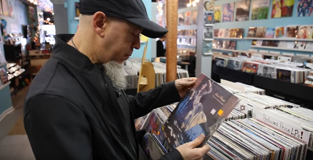 Jordan Rudess​ visits Guestroom Records​ in Louisville, KY